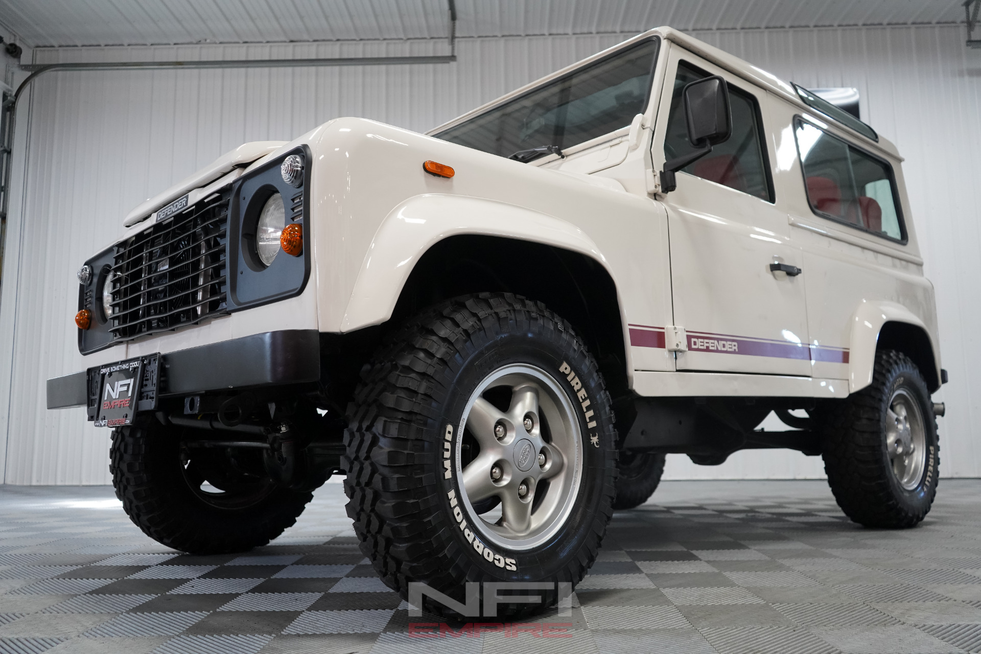  Land Rover Defender
