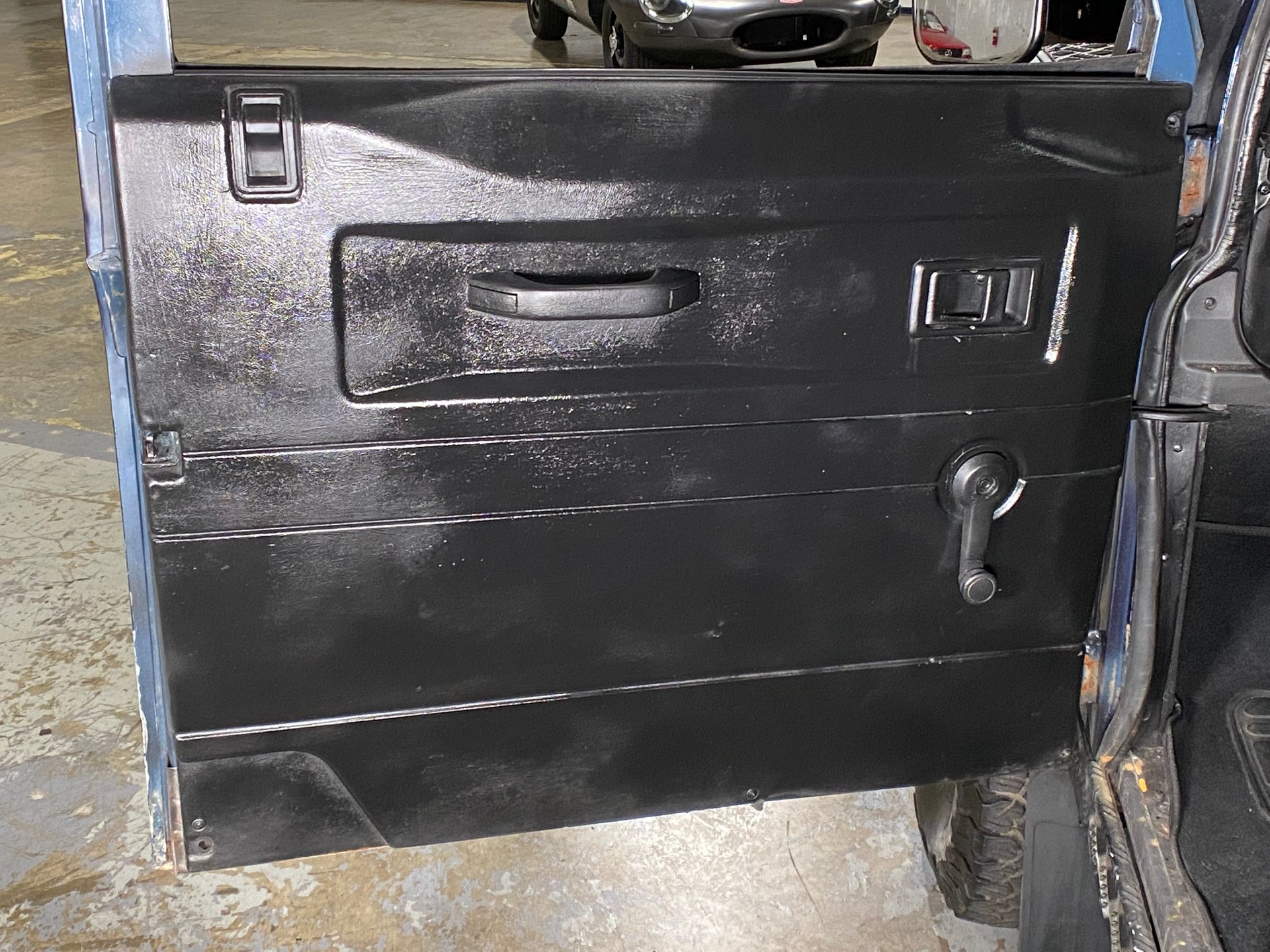 Sold: 1994 Land Rover Defender 90