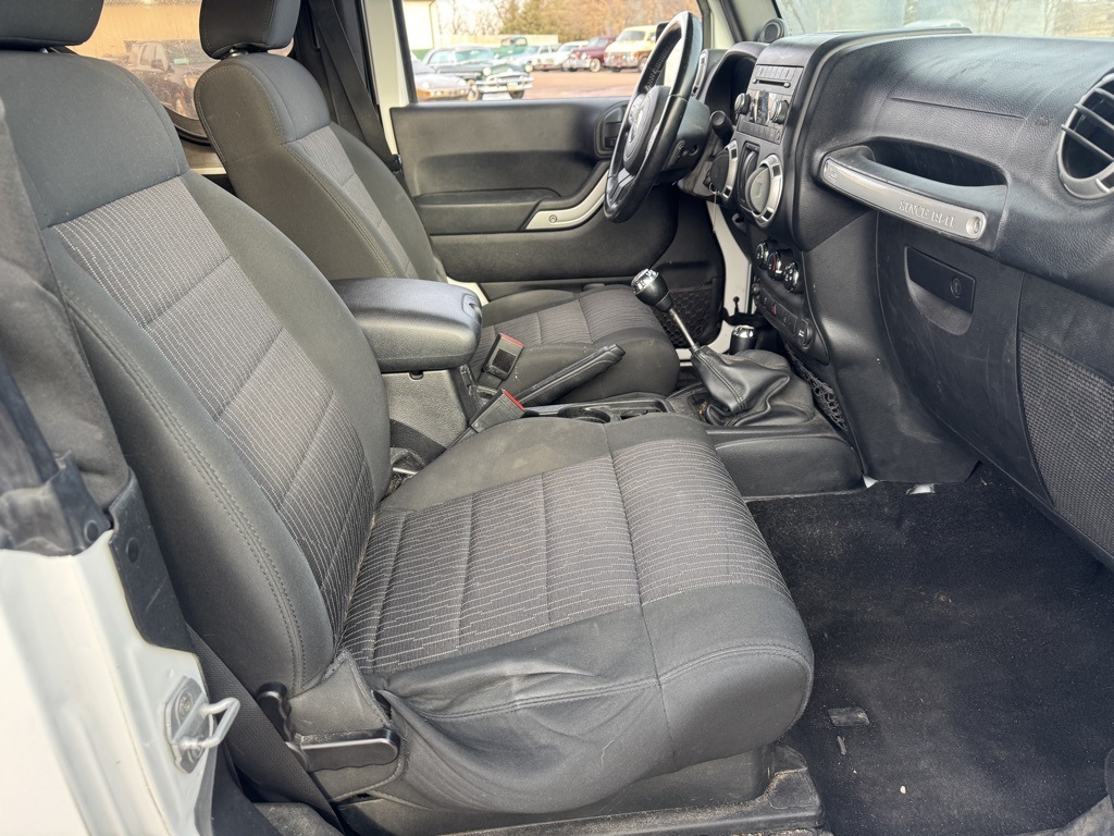 2012 Jeep Wrangler Sahara - 4