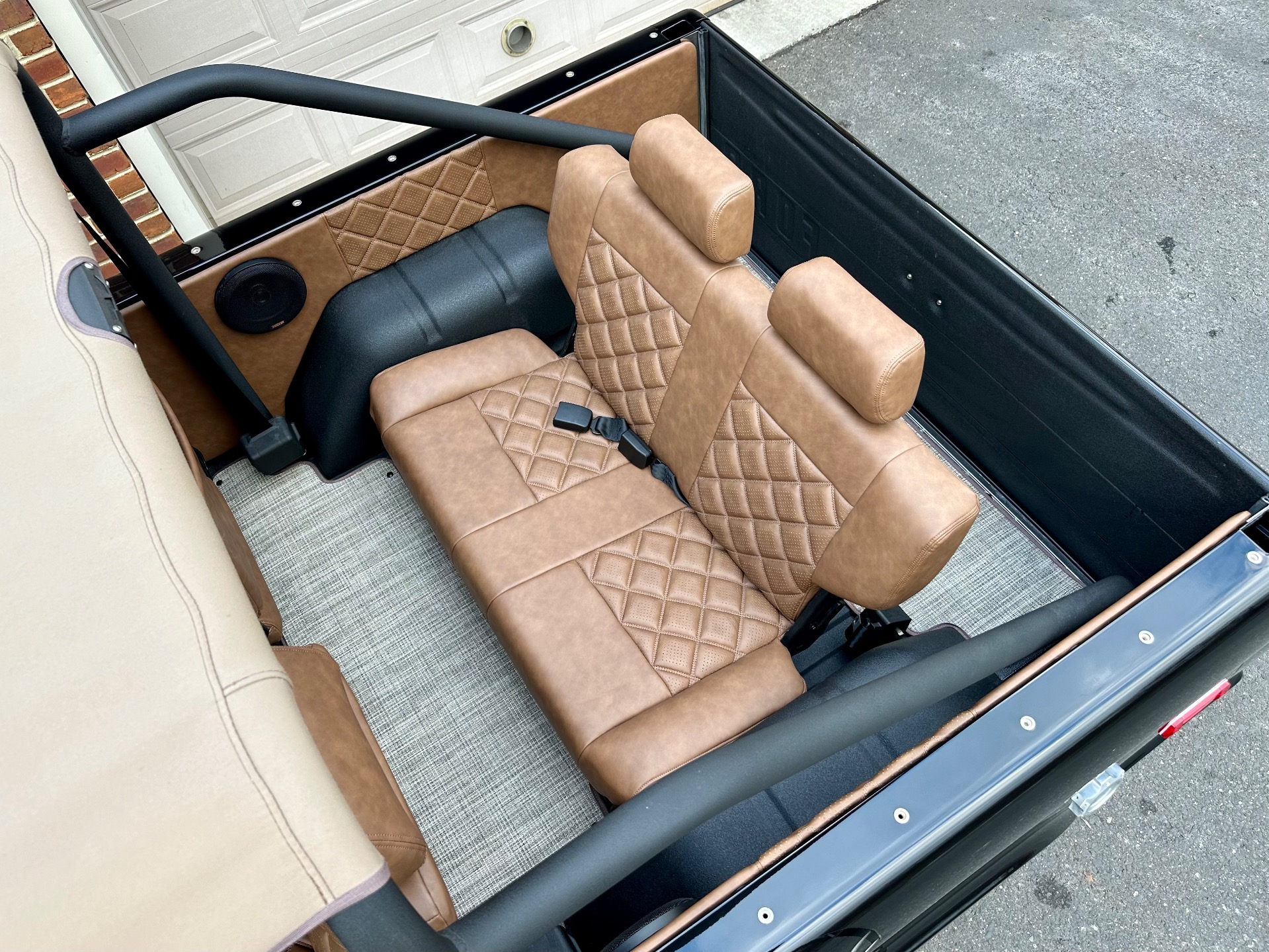 Velocity Signature Series 1975 Ford Bronco