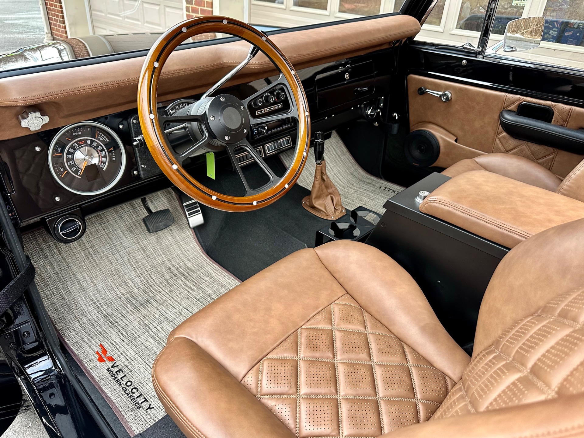 Velocity Signature Series 1975 Ford Bronco