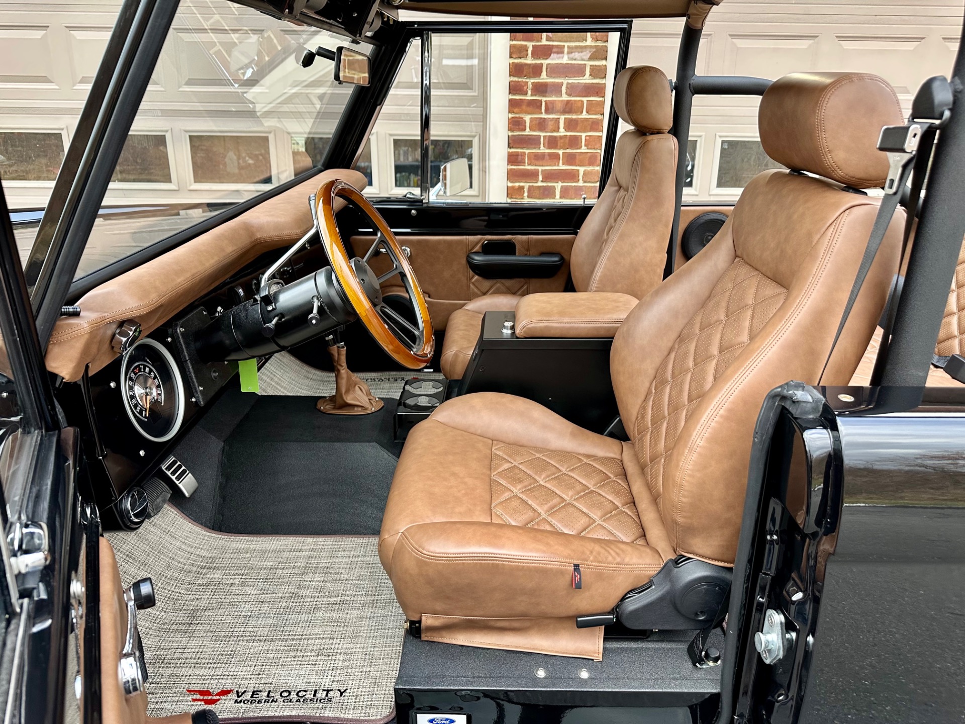 Velocity Signature Series 1975 Ford Bronco