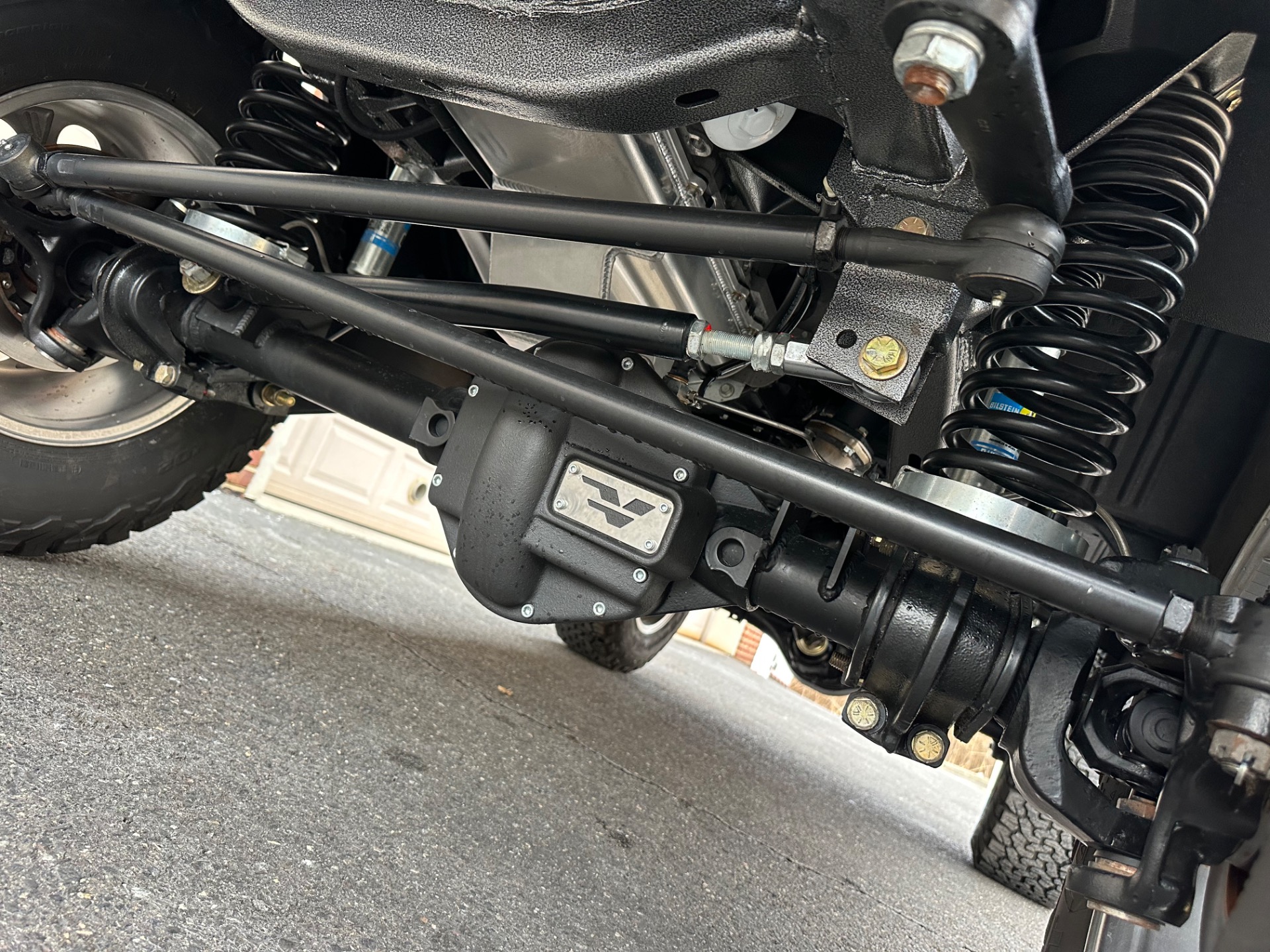 Velocity Signature Series 1975 Ford Bronco