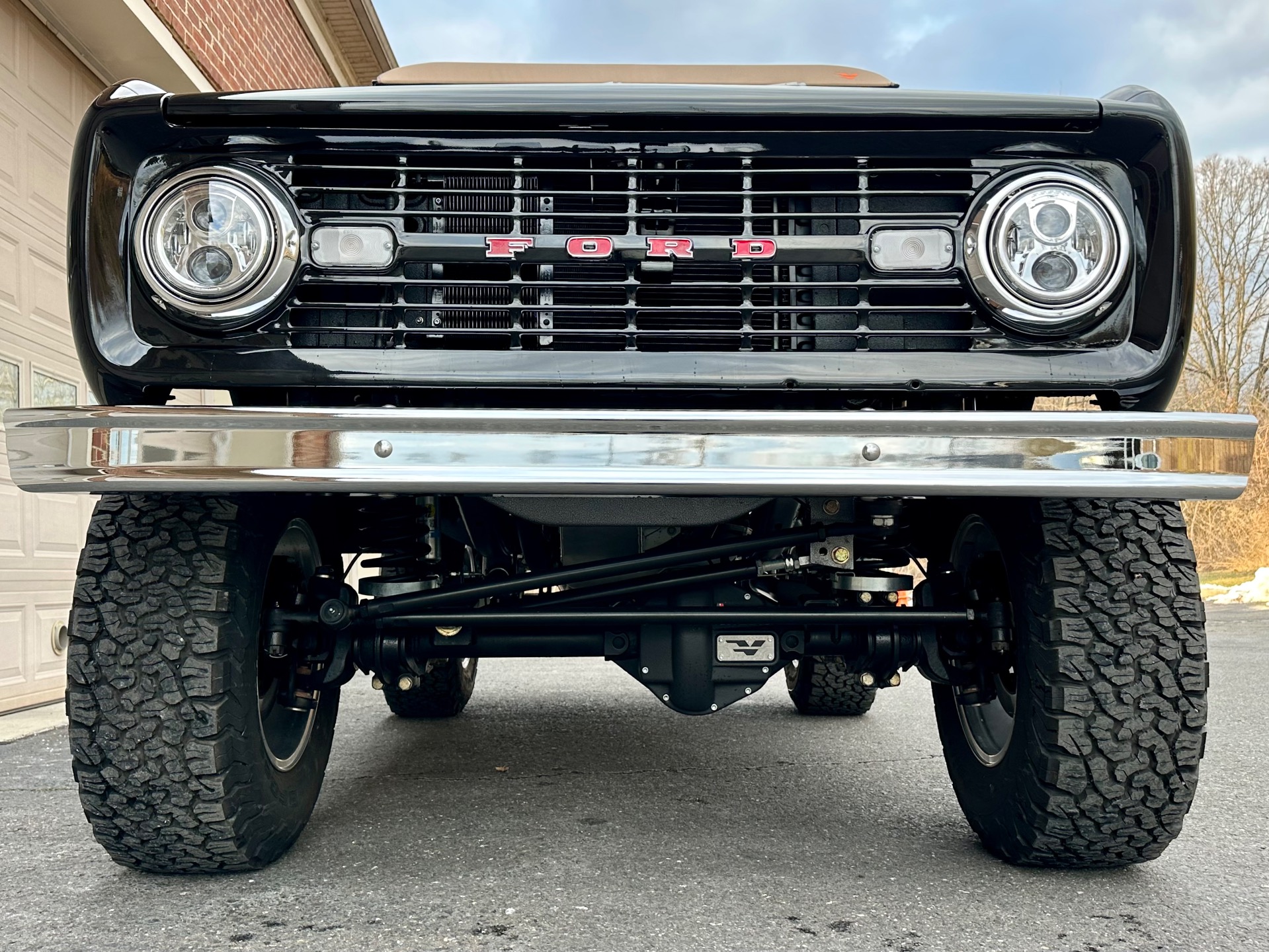 Velocity Signature Series 1975 Ford Bronco