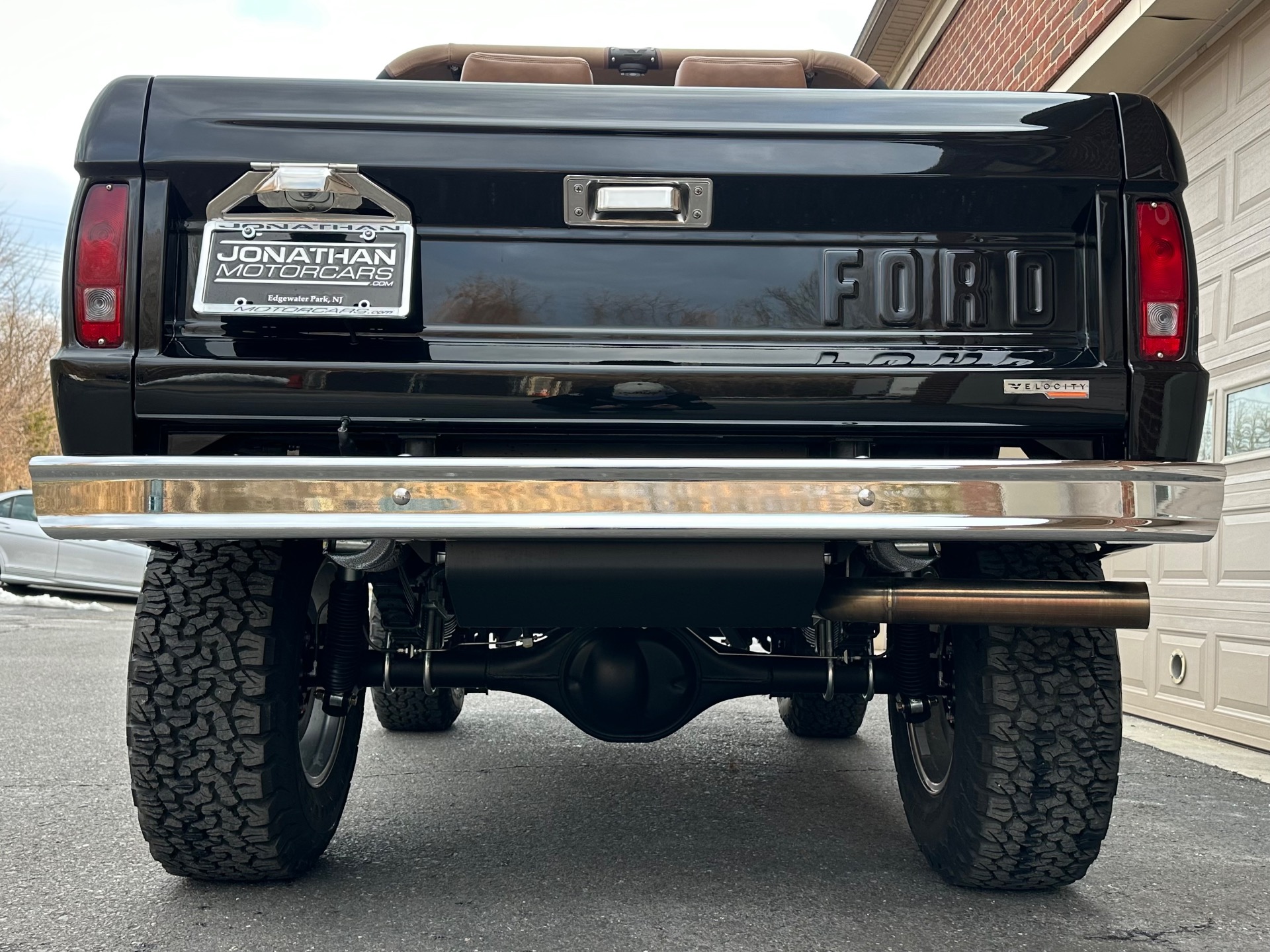 Velocity Signature Series 1975 Ford Bronco