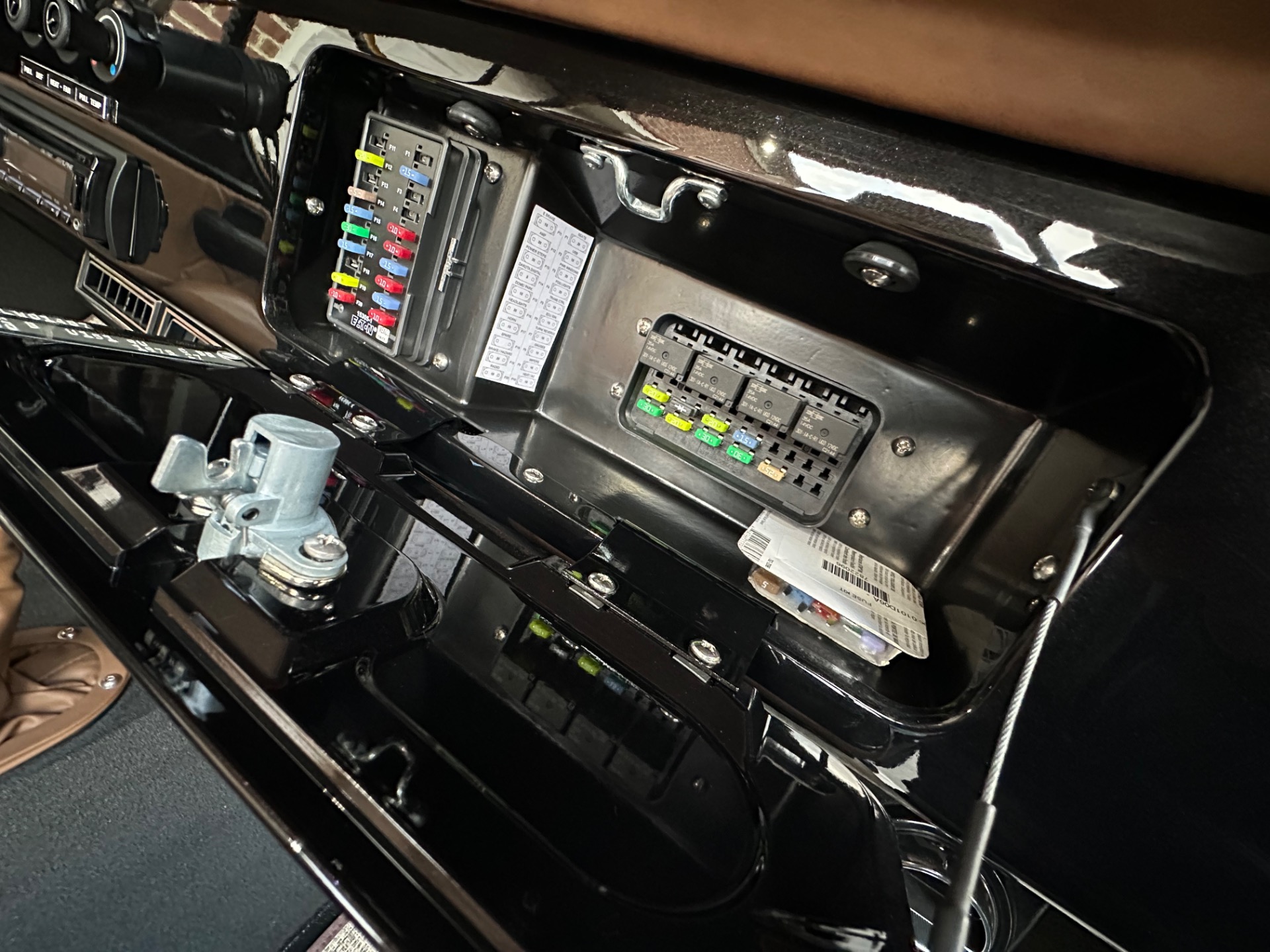 Velocity Signature Series 1975 Ford Bronco