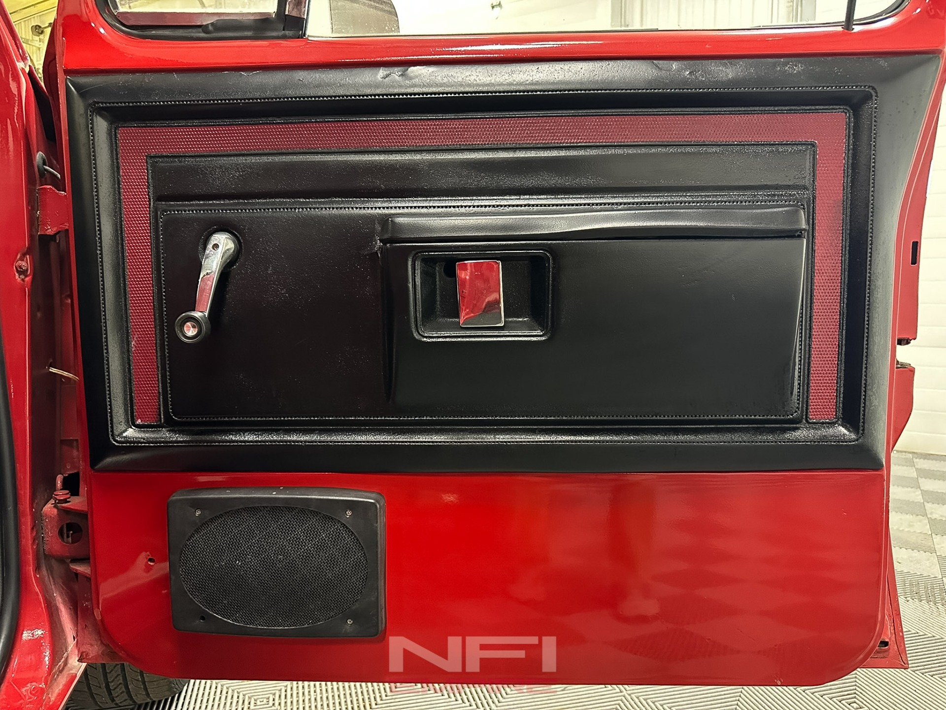 1980 Dodge D-150 Sweptline