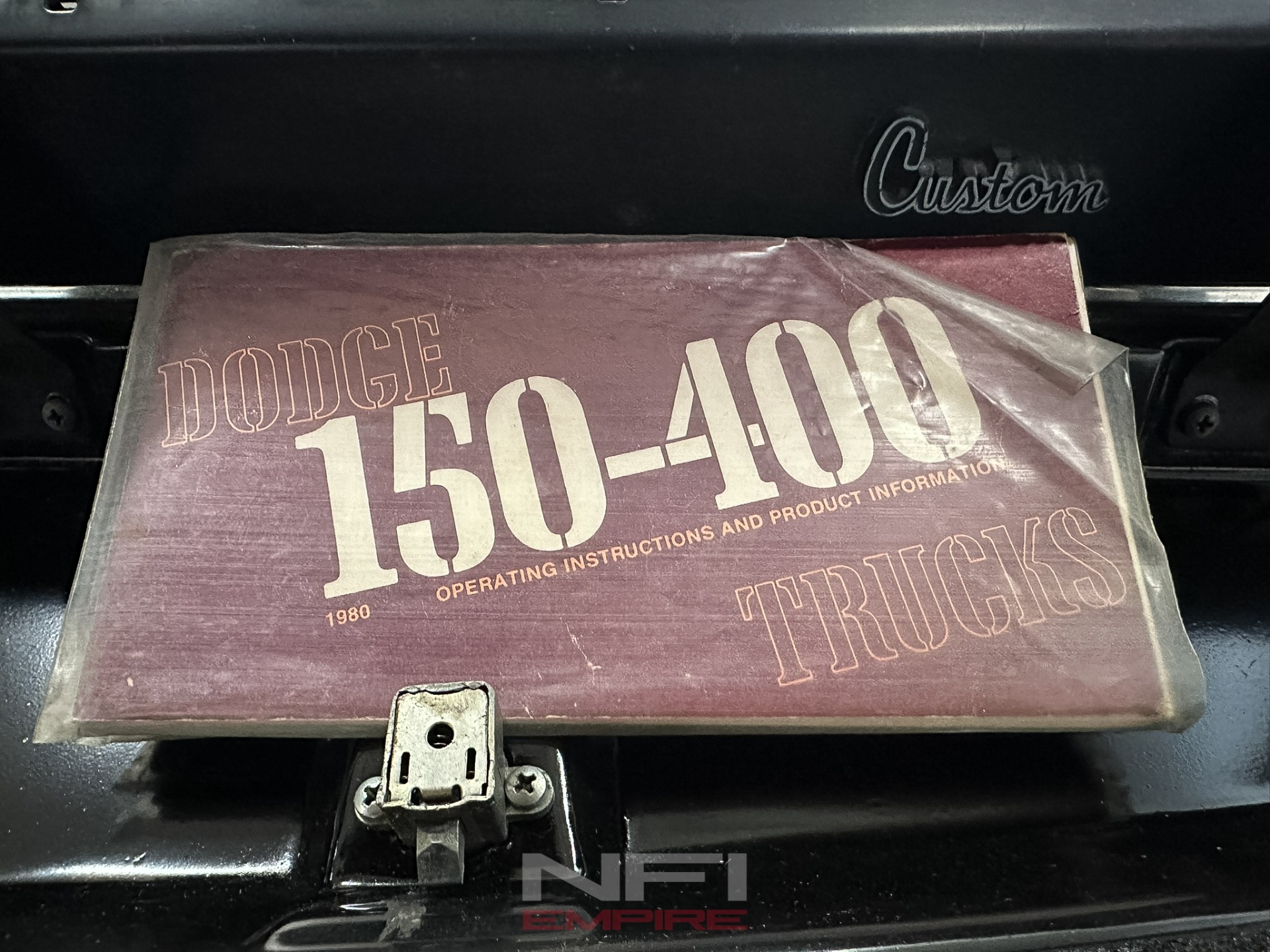 1980 Dodge D-150 Sweptline