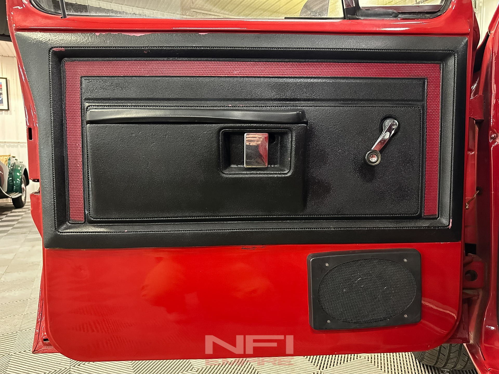 1980 Dodge D-150 Sweptline