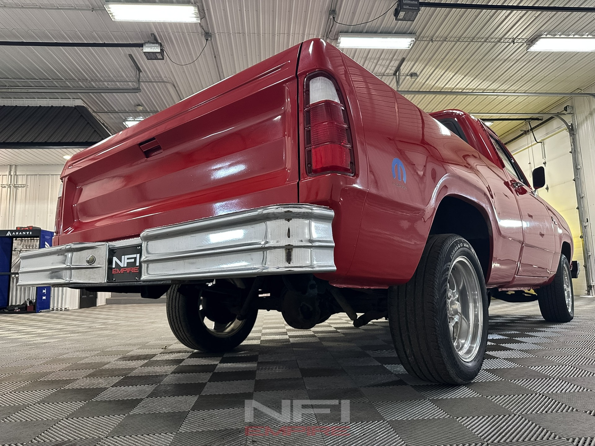 1980 Dodge D-150 Sweptline