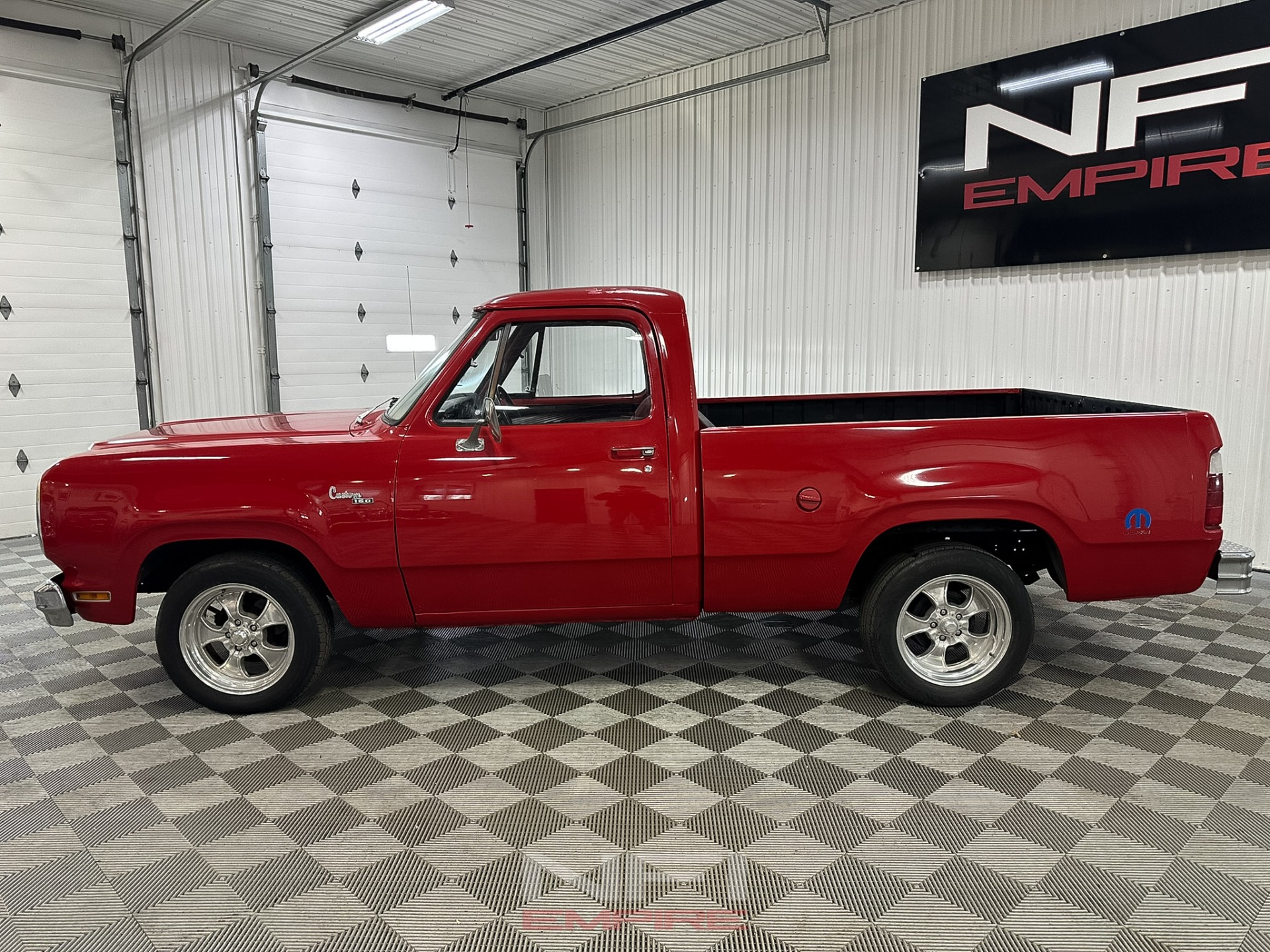 1980 Dodge D-150 Sweptline