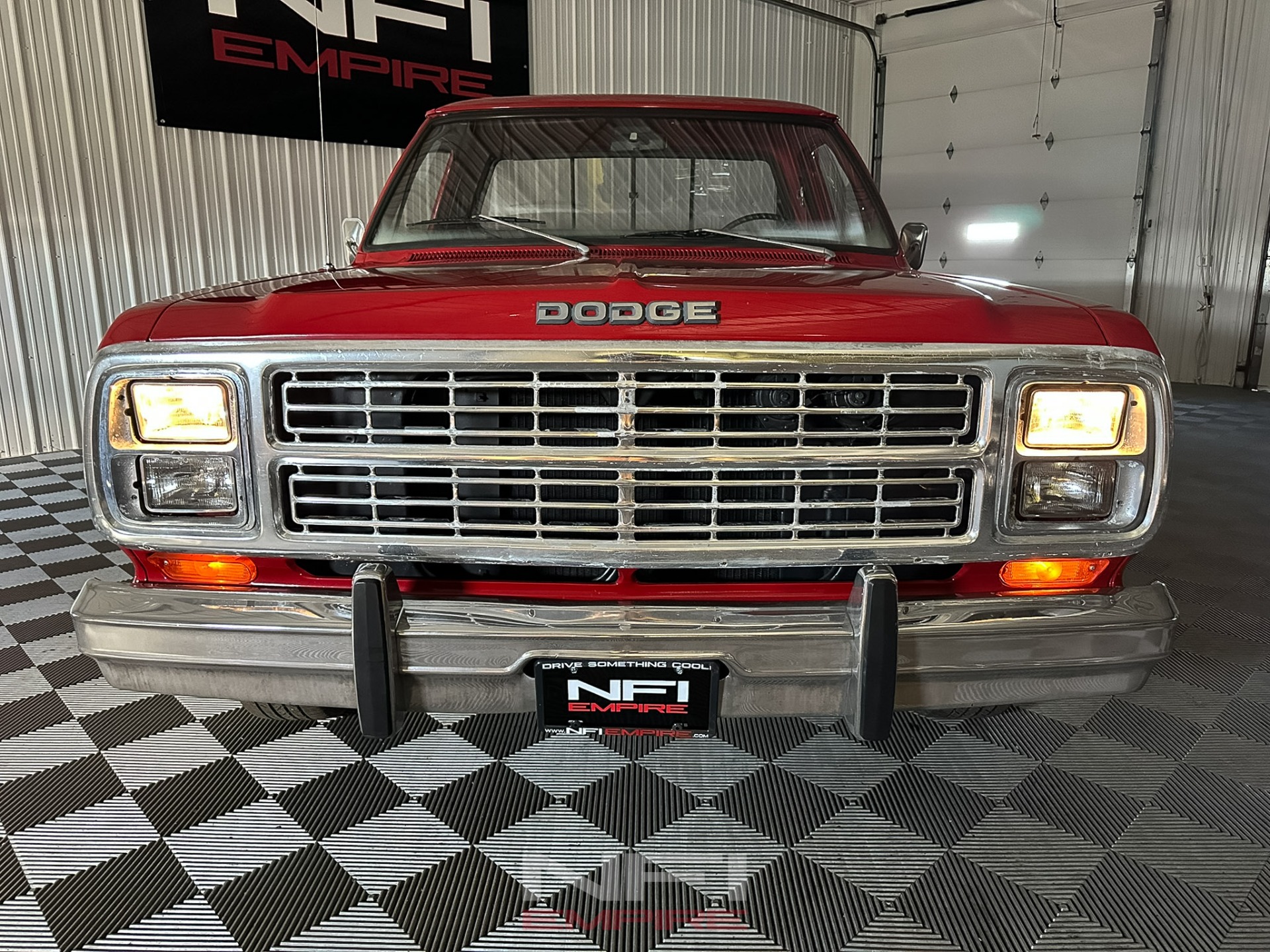 1980 Dodge D-150 Sweptline