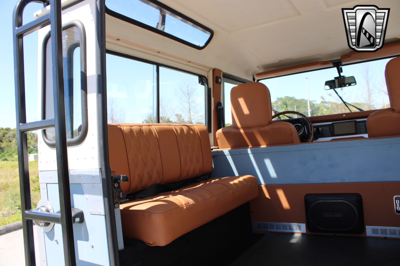 1987 Land Rover Defender 90