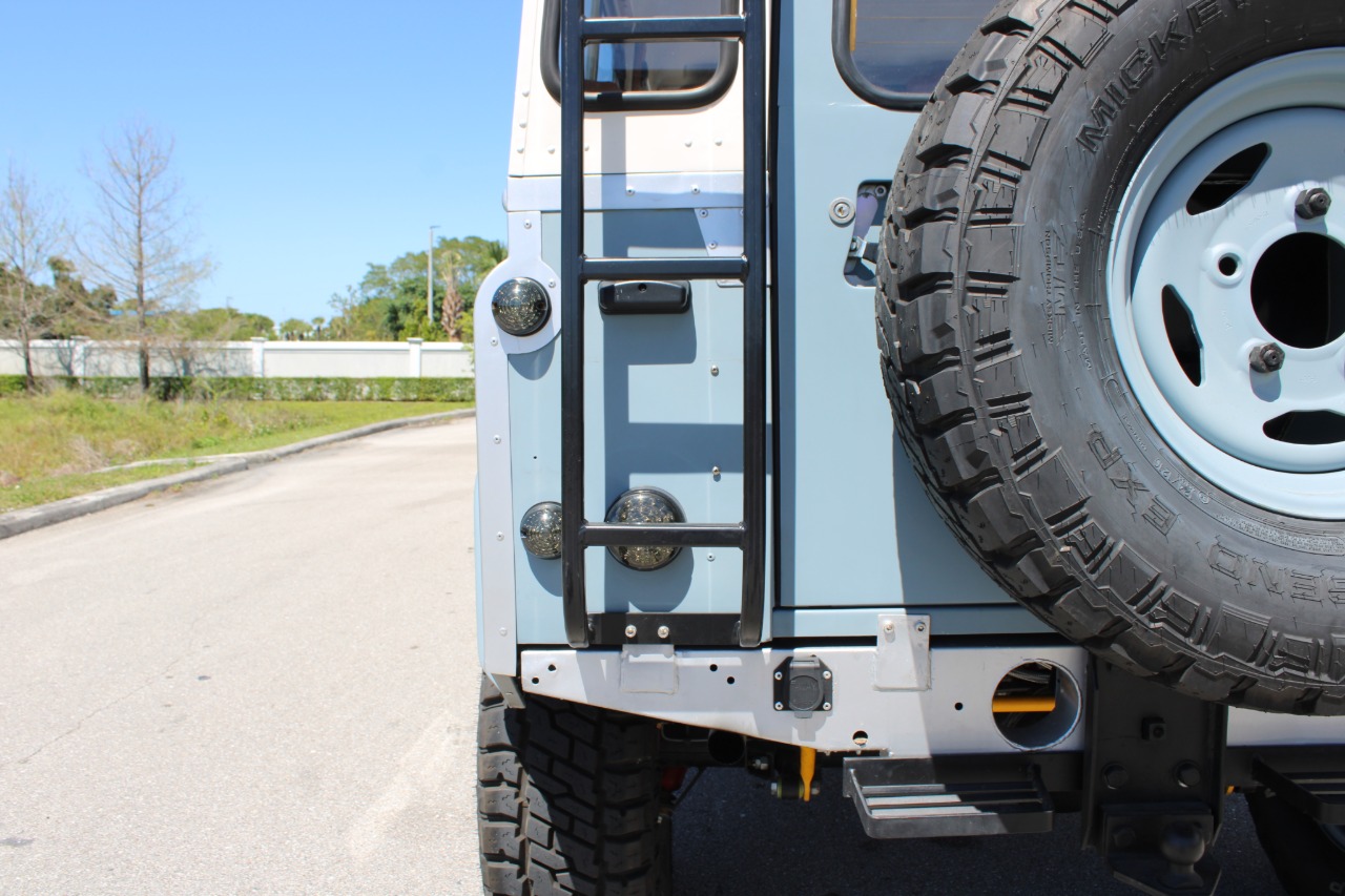 1987 Land Rover Defender 90