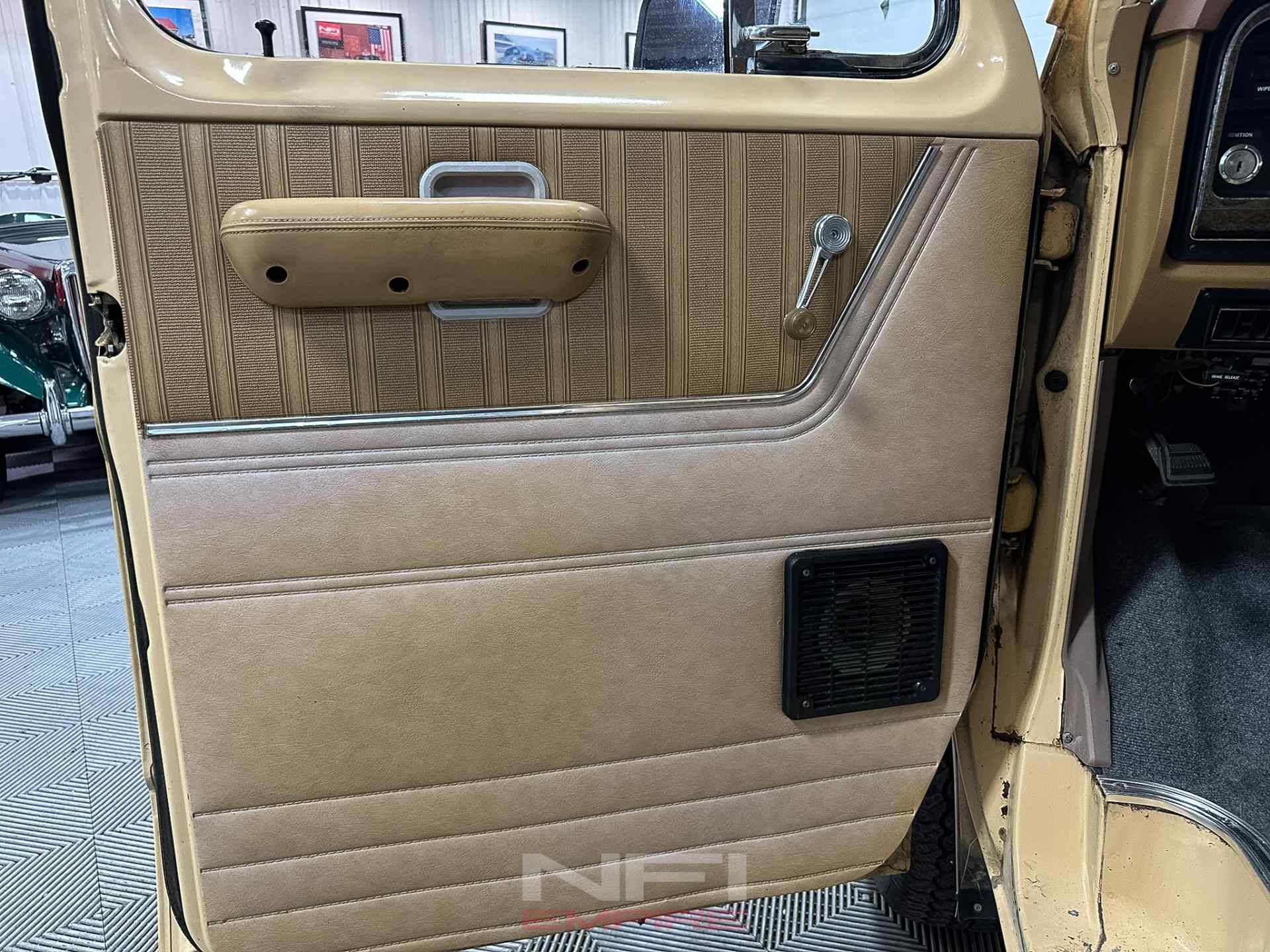 1977 Ford E-150 Econoline Custom