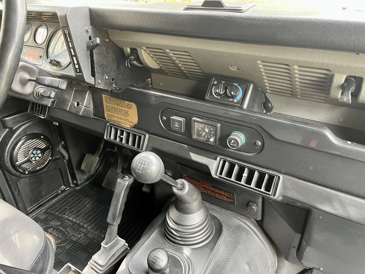 1994 Land Rover Defender 90 NAS