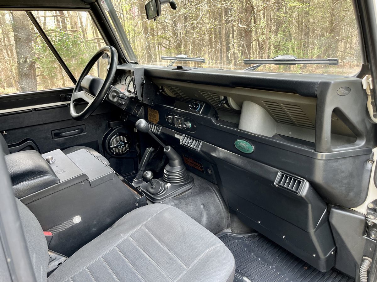 1994 Land Rover Defender 90 NAS