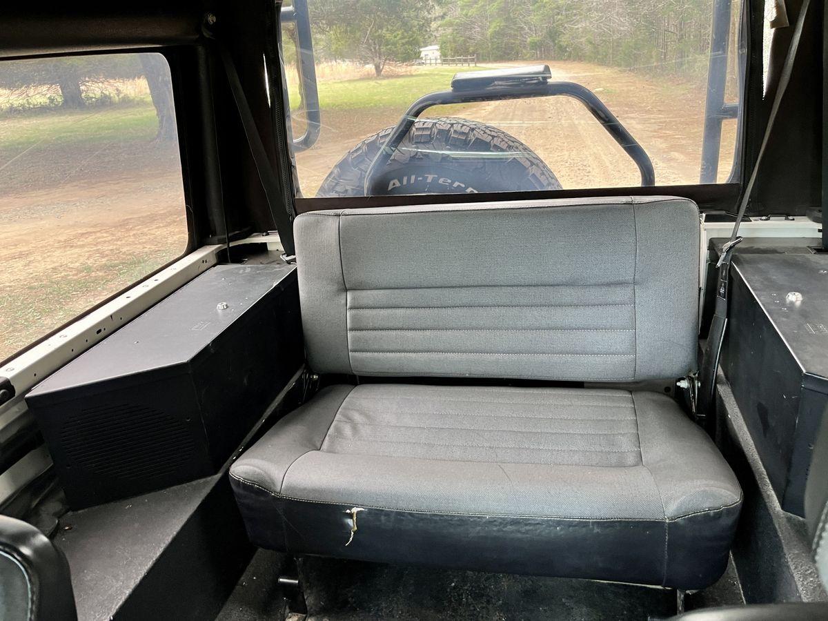 1994 Land Rover Defender 90 NAS