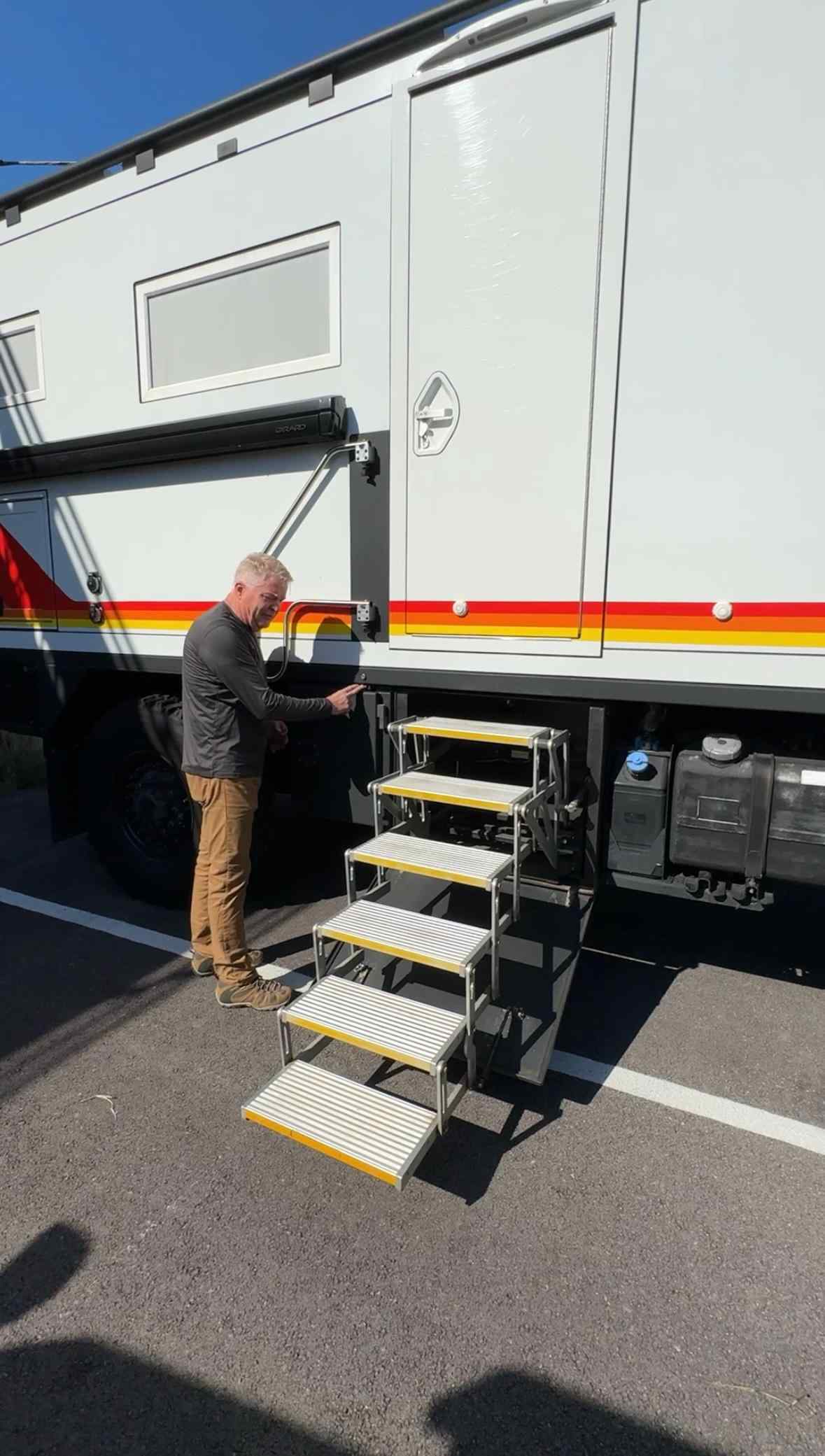 2019 Global Expedition Vehicles SAFARI EXTREME