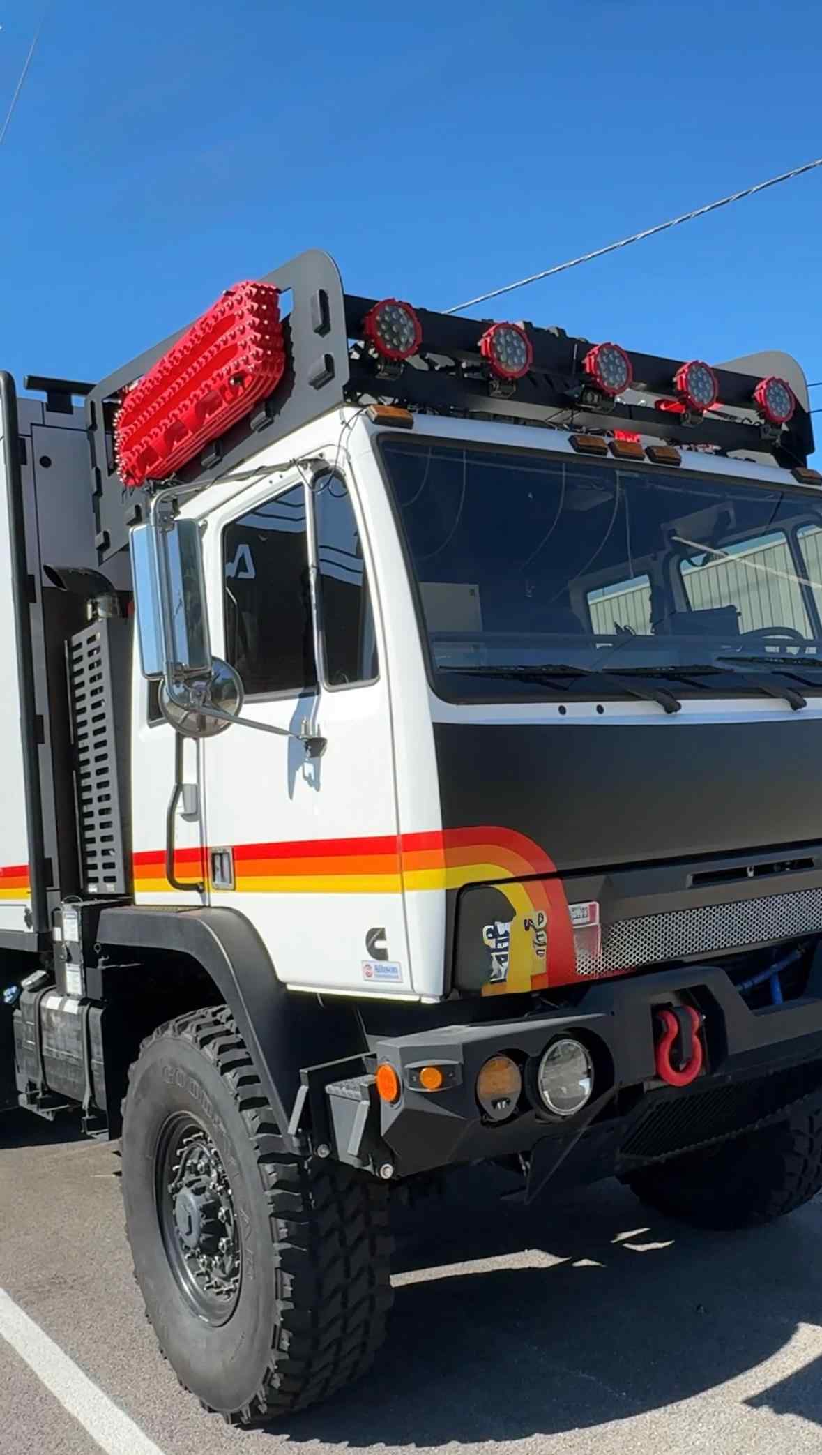 2019 Global Expedition Vehicles SAFARI EXTREME