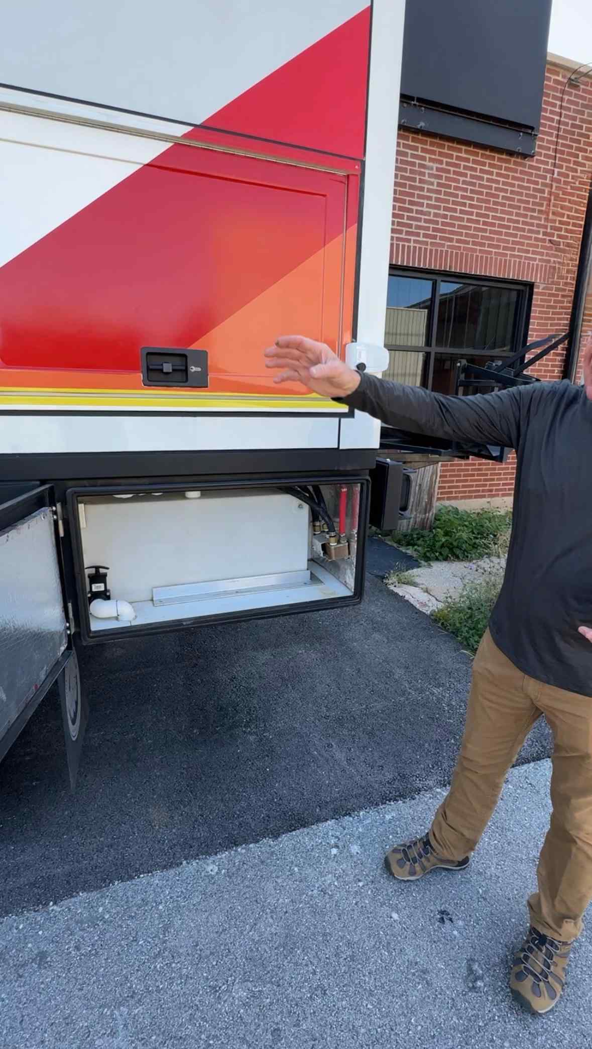 2019 Global Expedition Vehicles SAFARI EXTREME