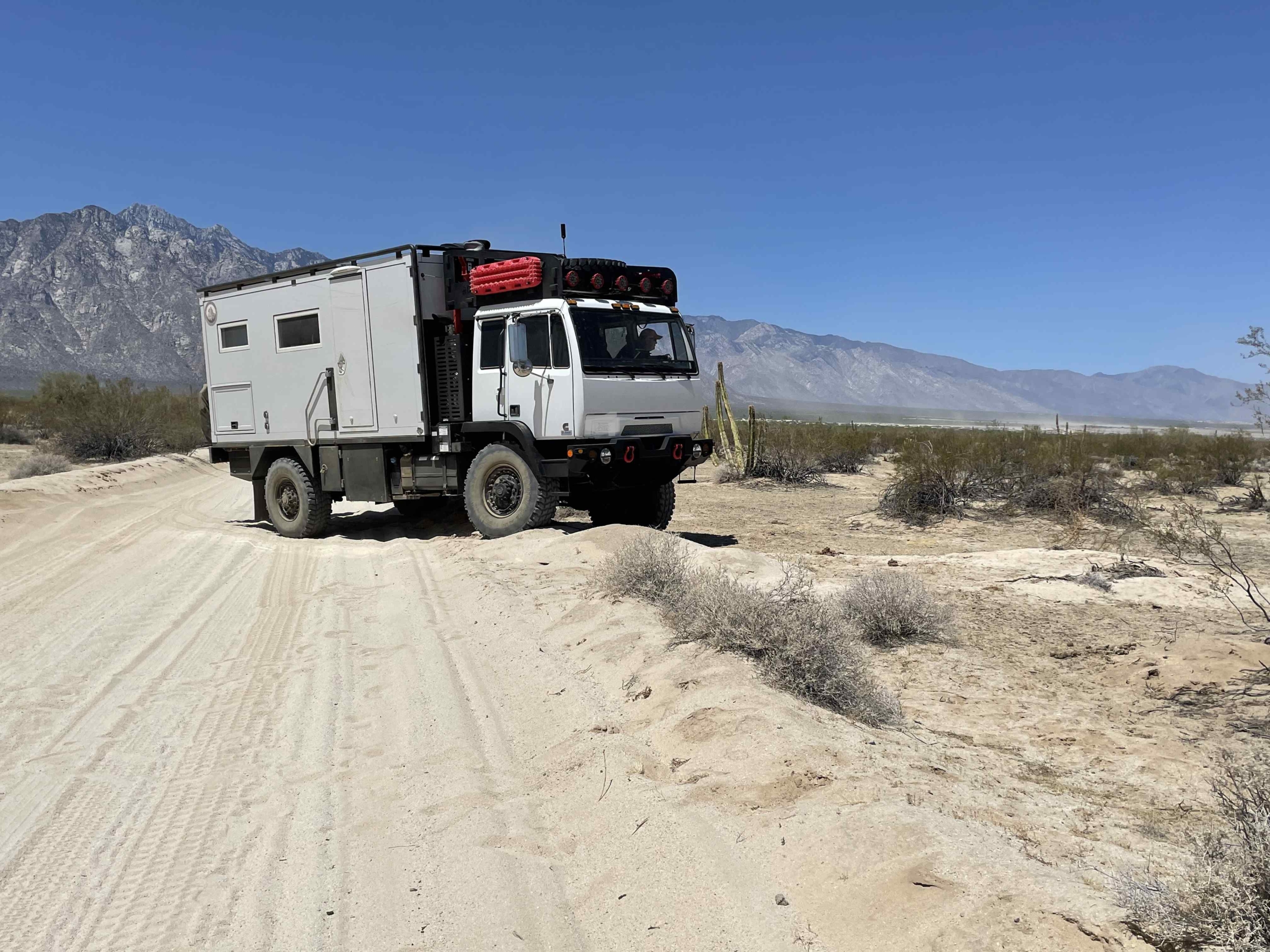 2019 Global Expedition Vehicles SAFARI EXTREME