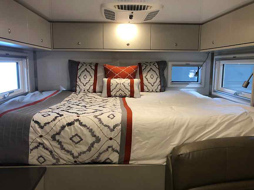 2019 Global Expedition Vehicles SAFARI EXTREME