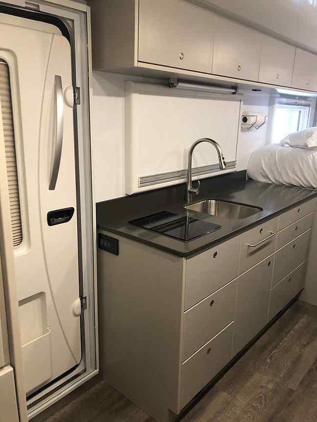 2019 Global Expedition Vehicles SAFARI EXTREME