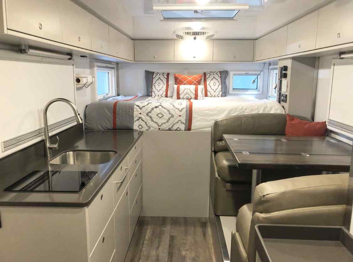 2019 Global Expedition Vehicles SAFARI EXTREME