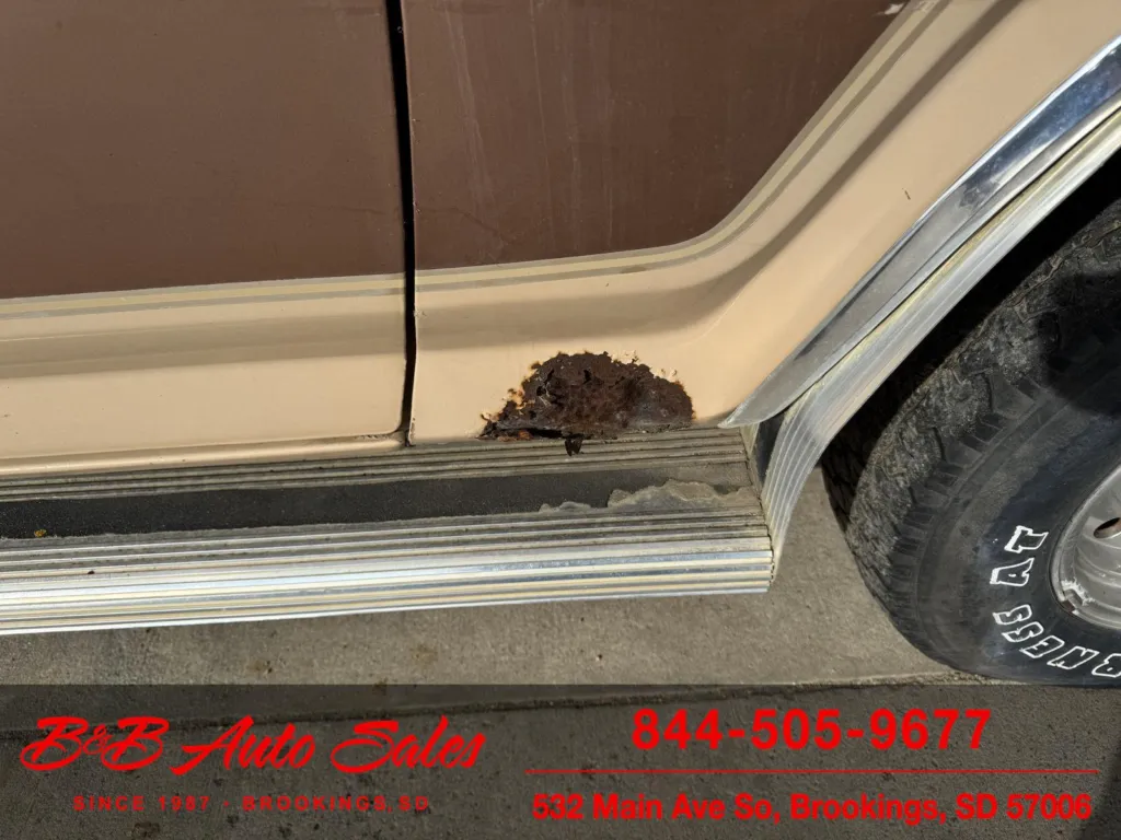 1985 Ford F-150 4x4 XLT Lariat - 4