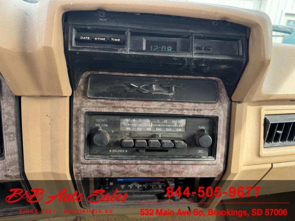 1985 Ford F-150 4x4 XLT Lariat