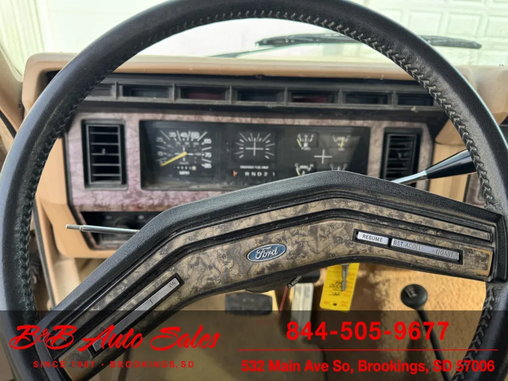 1985 Ford F-150 4x4 XLT Lariat