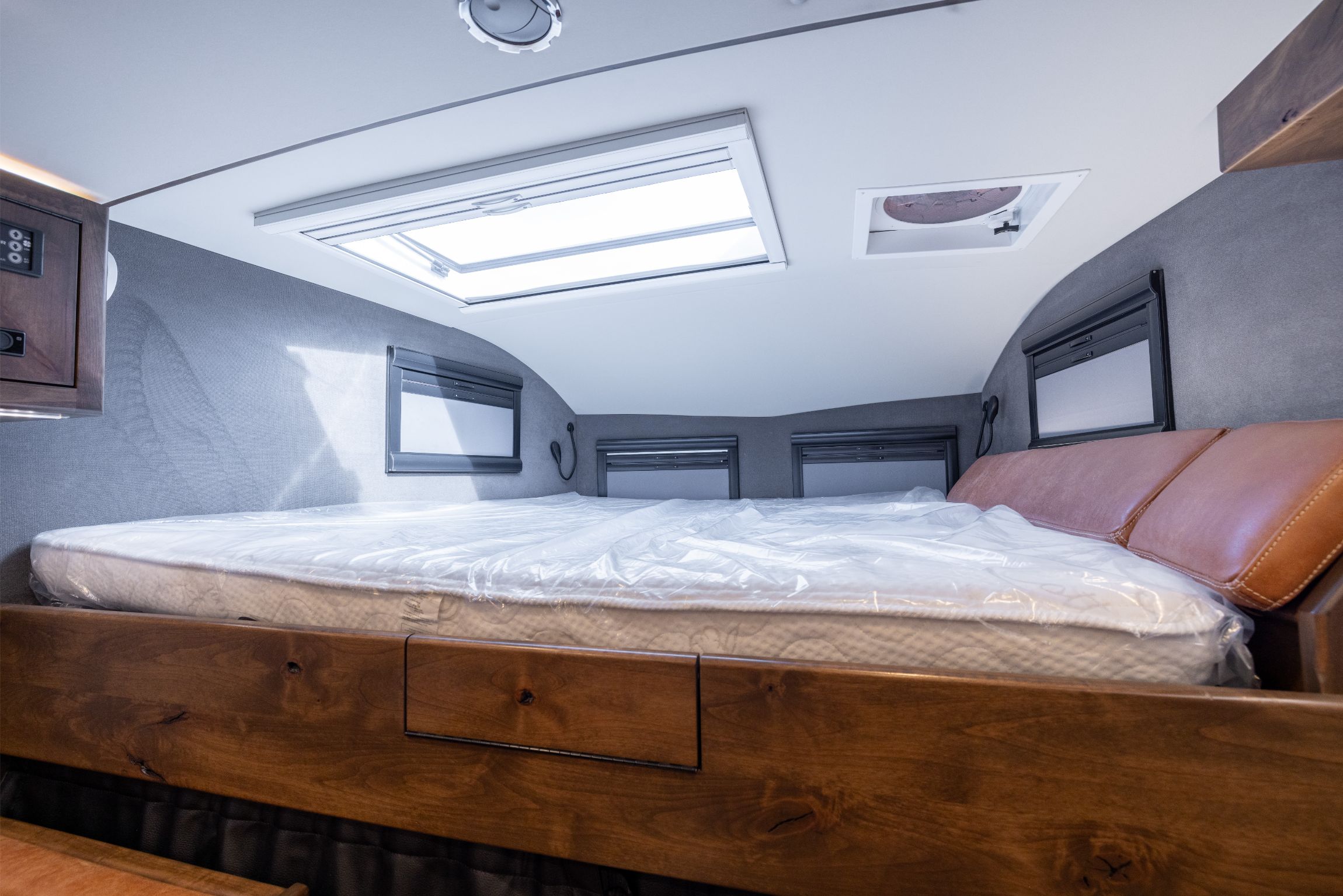 2022 EarthRoamer XV-LTi 051