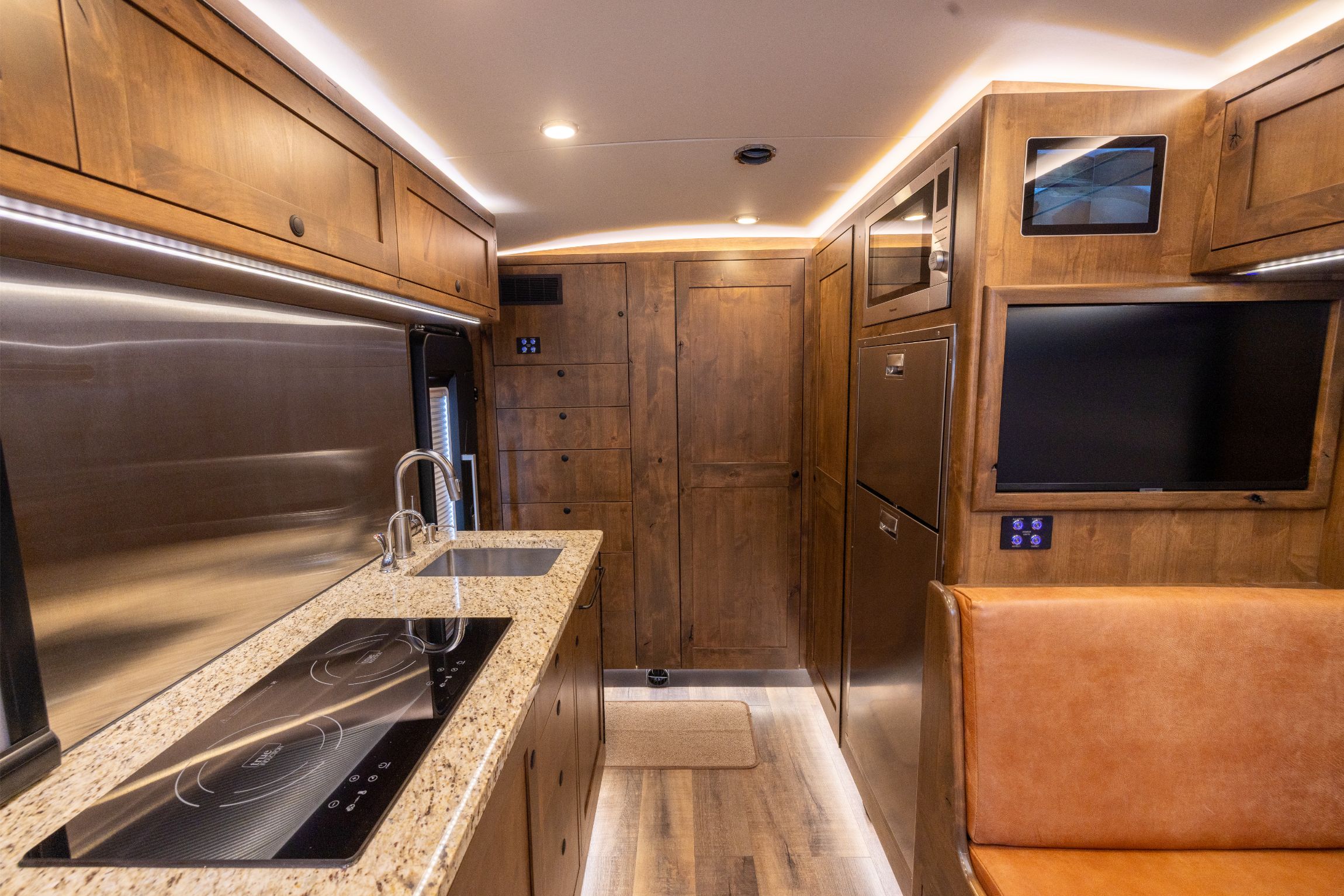 2022 EarthRoamer XV-LTi 051