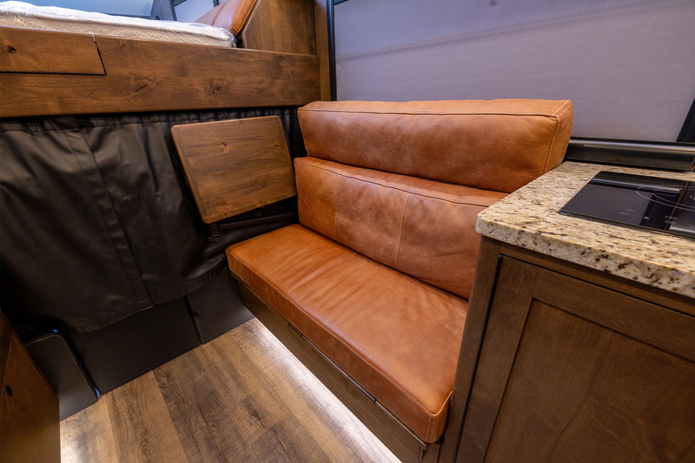 2022 EarthRoamer XV-LTi 051