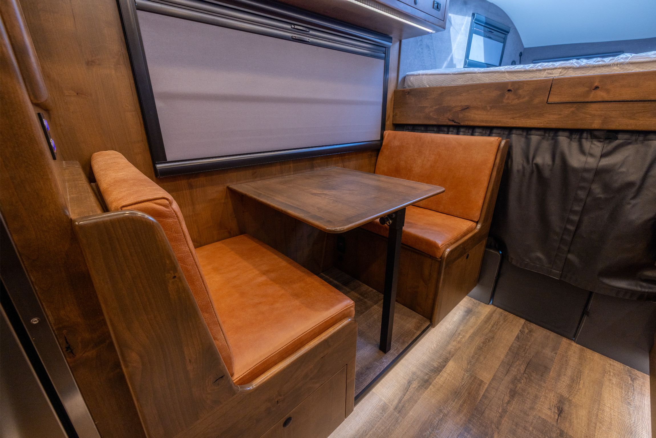 2022 EarthRoamer XV-LTi 051