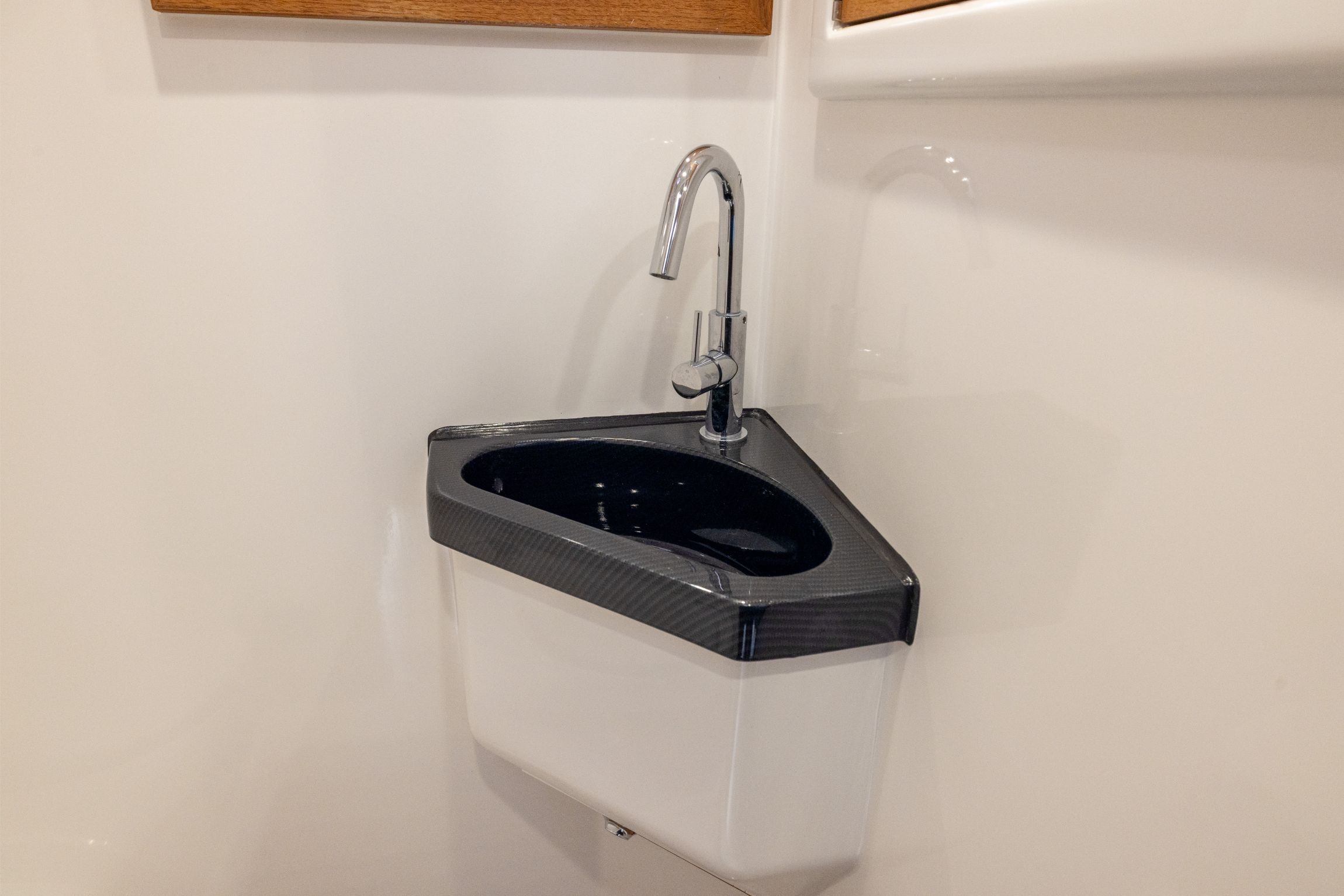 2022 EarthRoamer XV-LTi 051