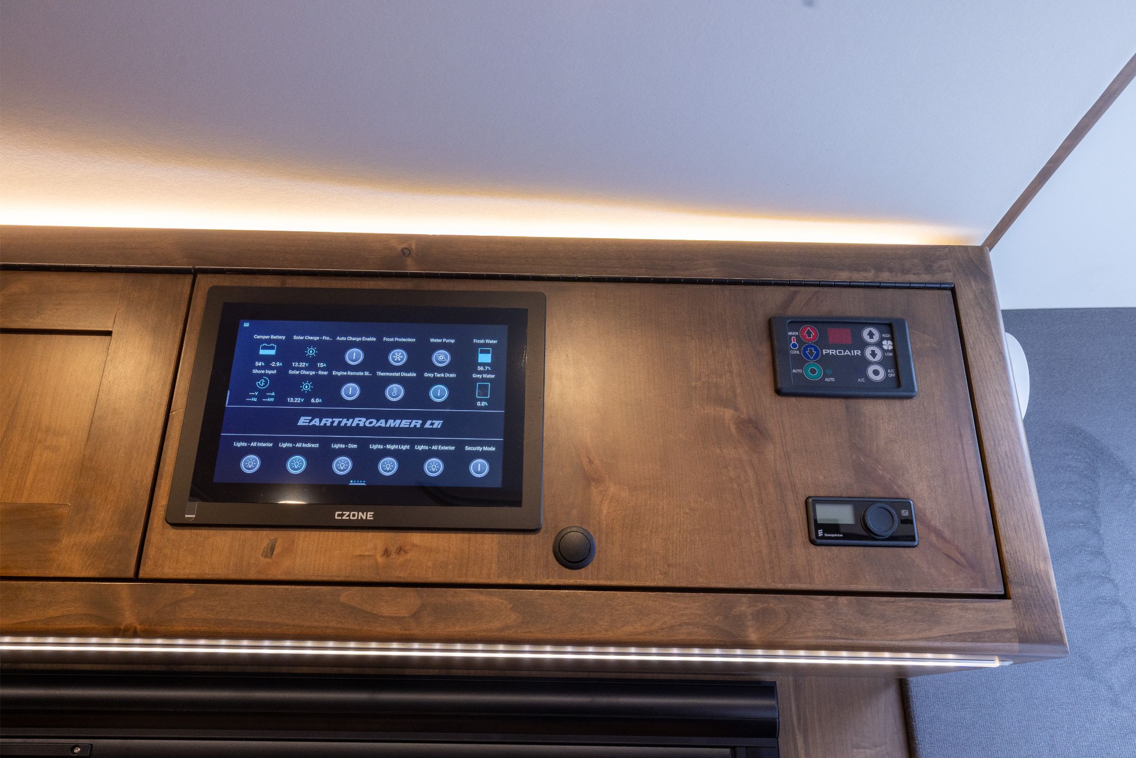 2022 EarthRoamer XV-LTi 051