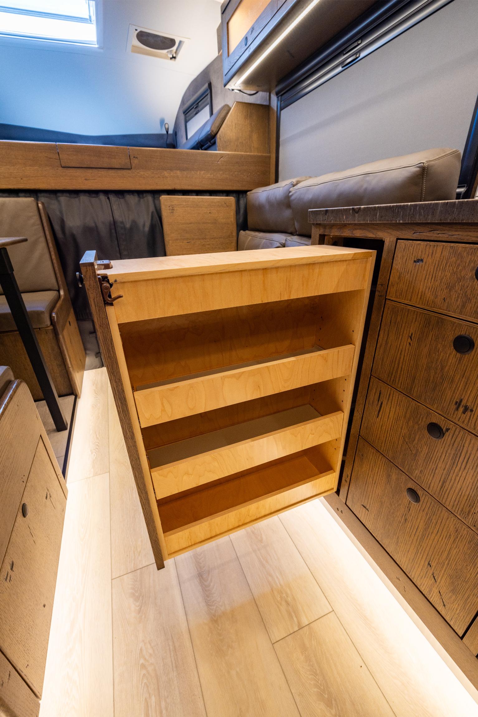 2020 EarthRoamer XV-LTi 011