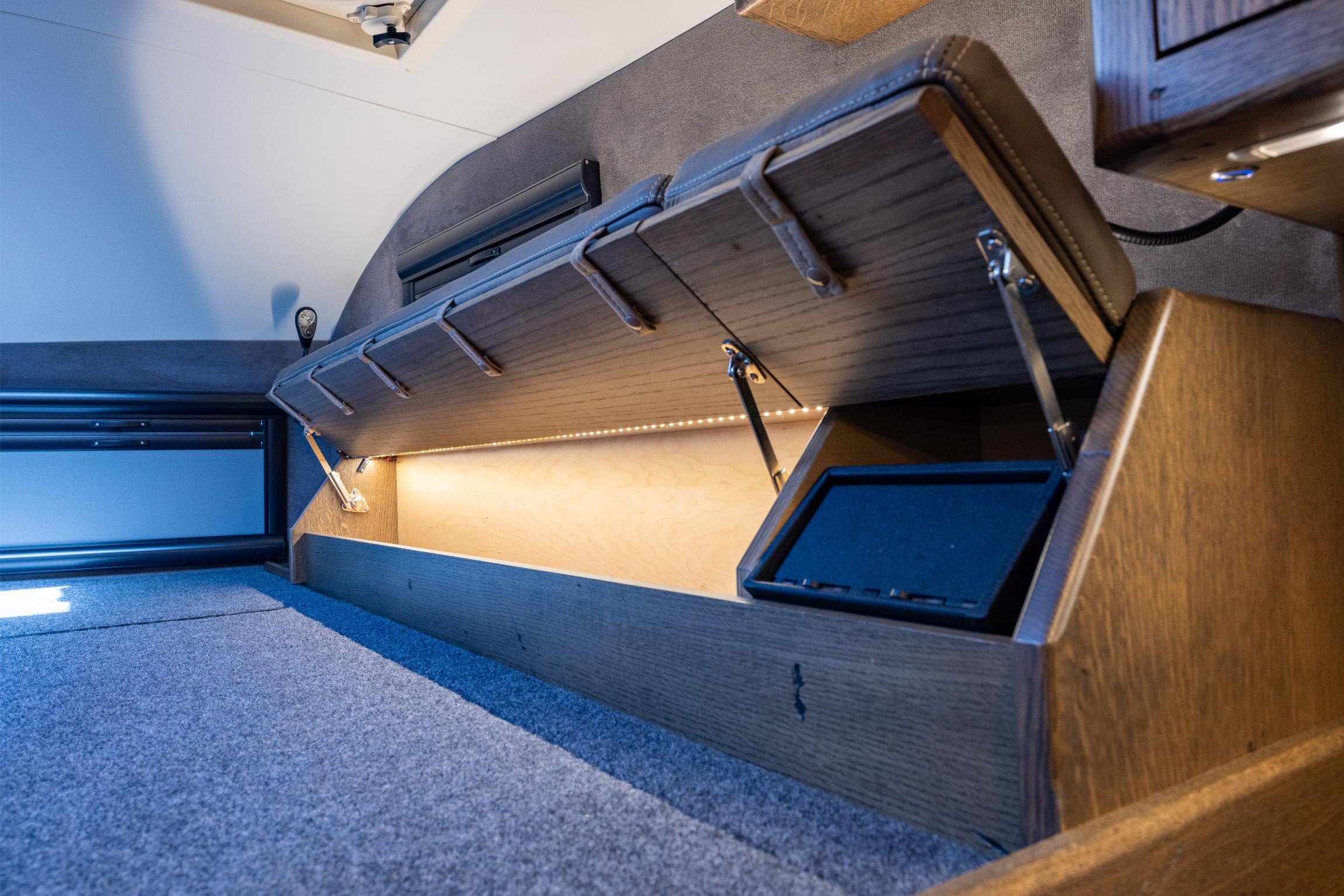 2020 EarthRoamer XV-LTi 011