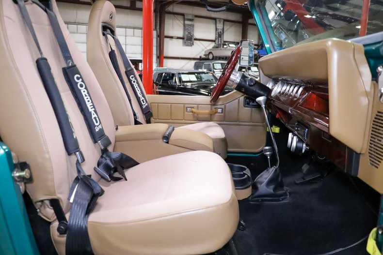 Custom 1995 Jeep Wrangler