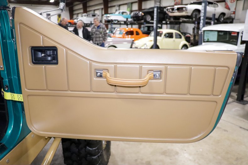 Custom 1995 Jeep Wrangler