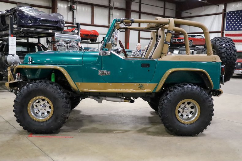 Custom 1995 Jeep Wrangler - 3