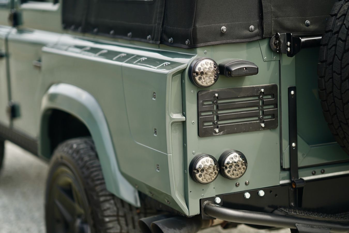 2021 Land Rover Defender 110 Soft Top