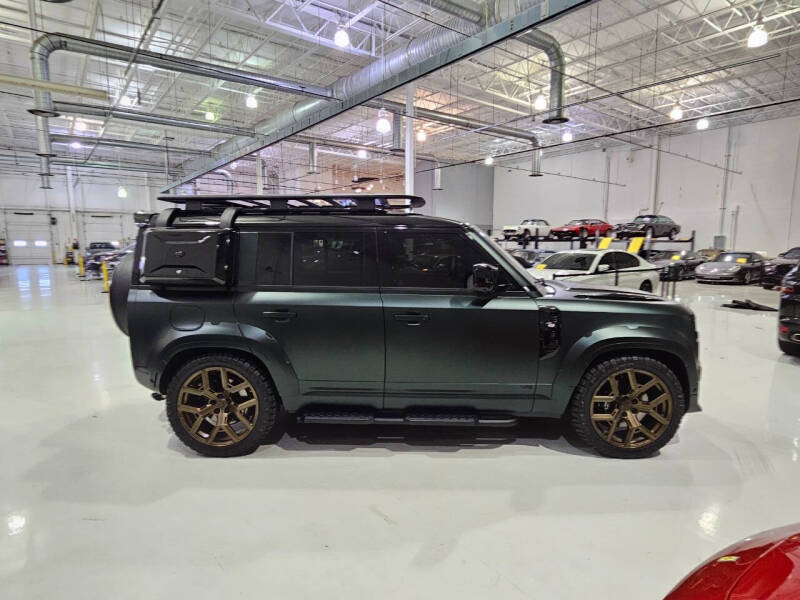 2025 Land Rover Defender 110 V8 Urban Widetrack