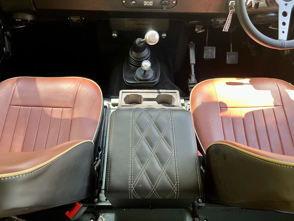 1997 Land Rover Defender 90 Hue 166