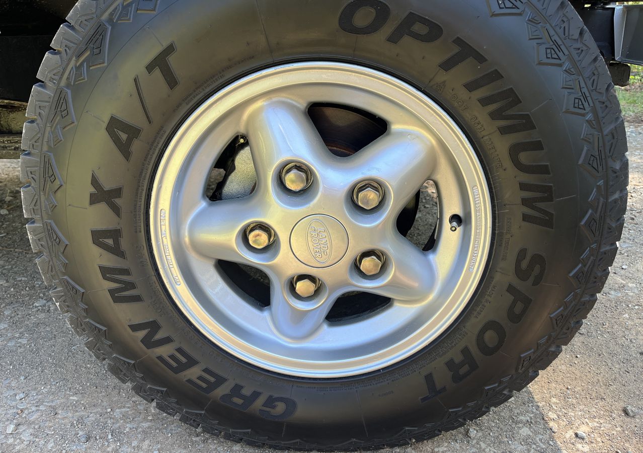 1997 Land Rover Defender 90 Hue 166