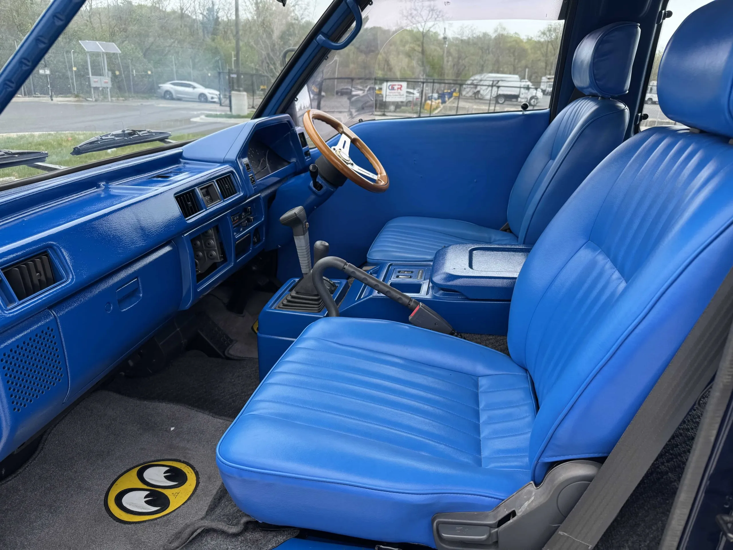 Lifted 1993 Mitsubishi Delica L300