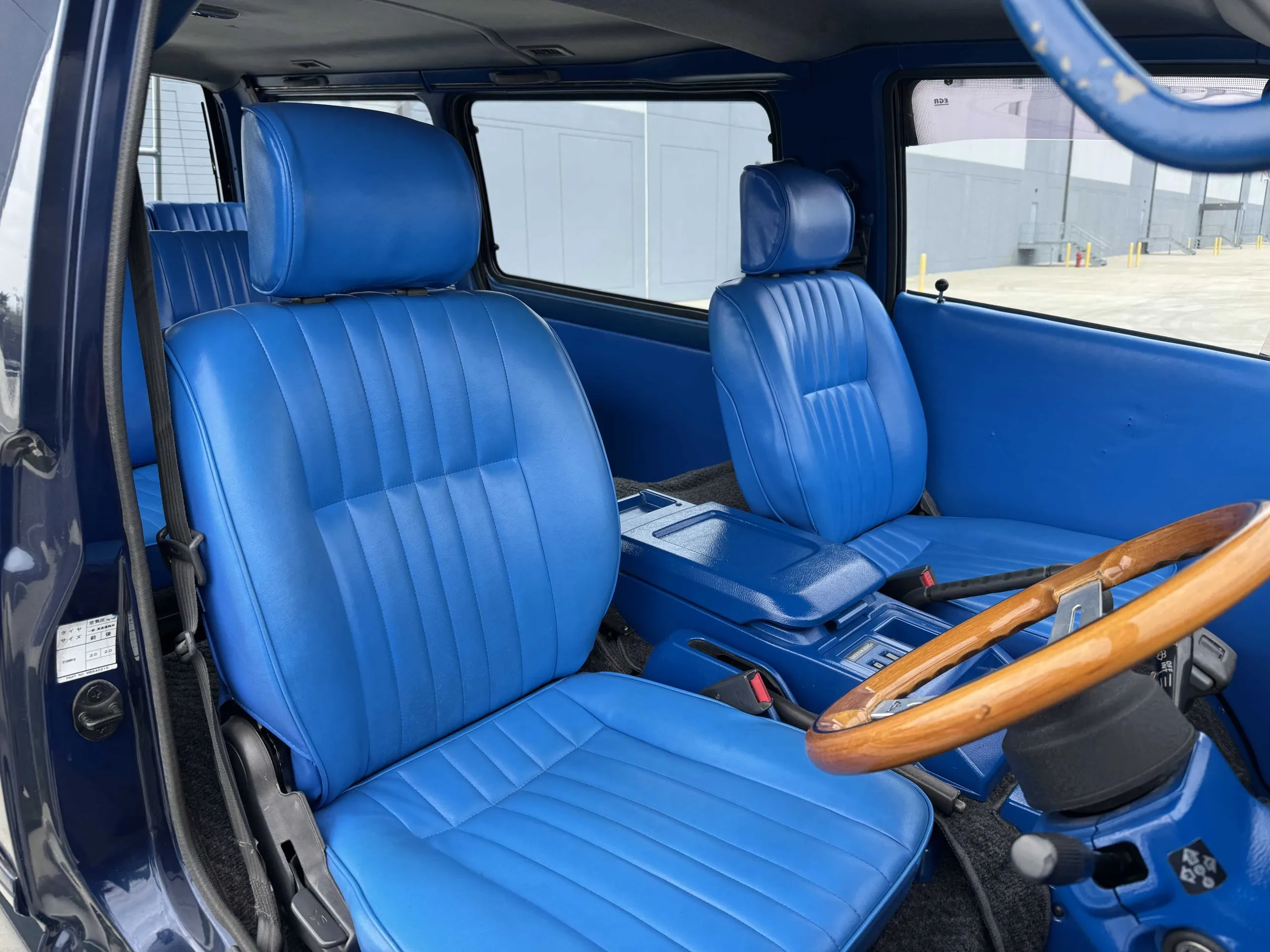 Lifted 1993 Mitsubishi Delica L300