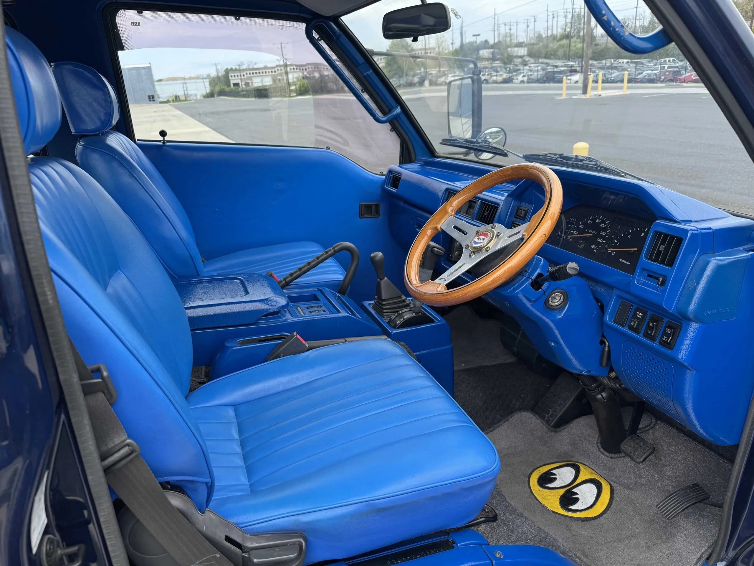 Lifted 1993 Mitsubishi Delica L300